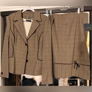 Valerie Stevens Tan Plaid Skirt Suit with Contrast Piping